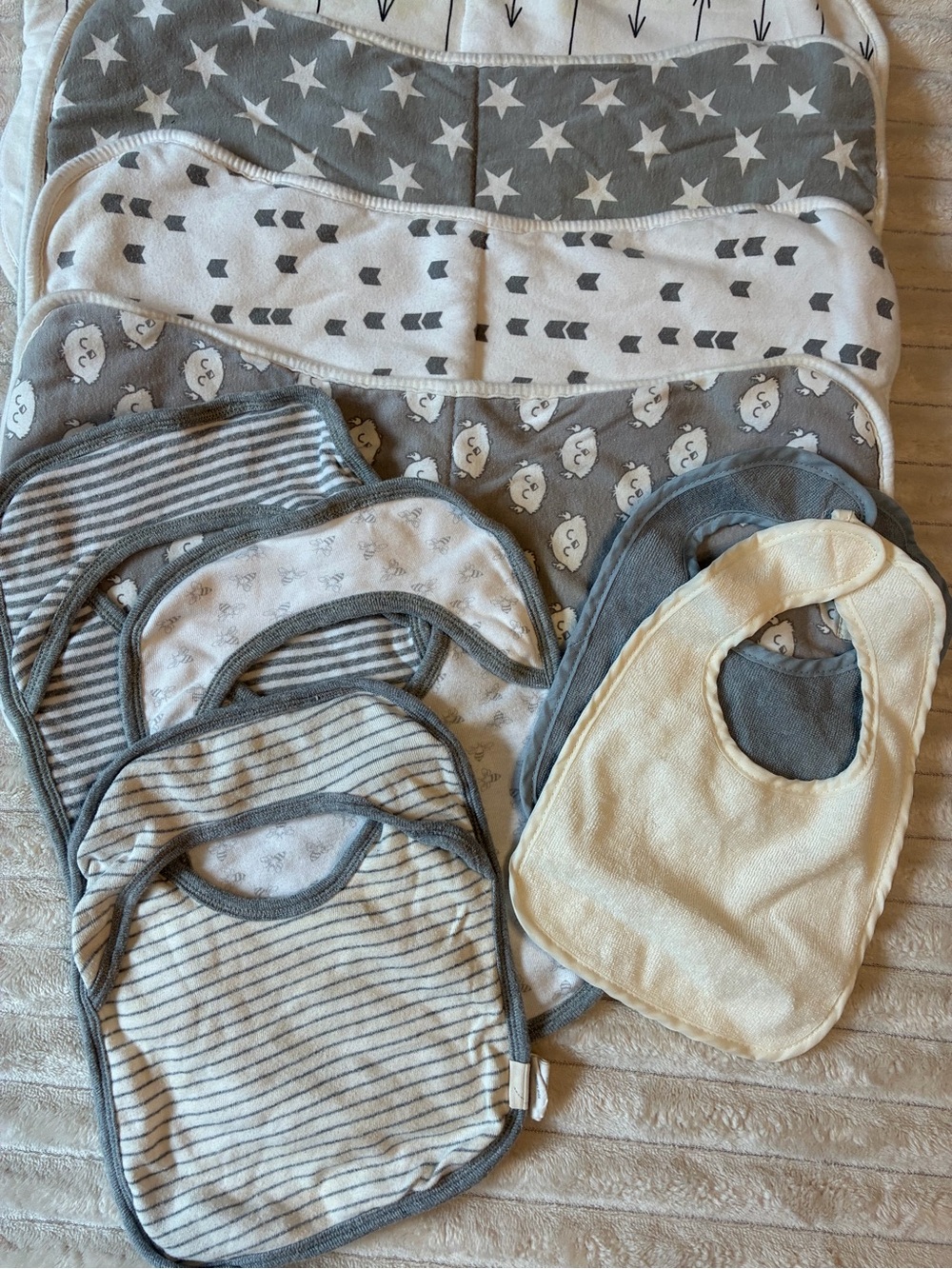 🤍 Gray & White Baby Bib + Burp Cloth Bundle — 9 Pieces 🧸